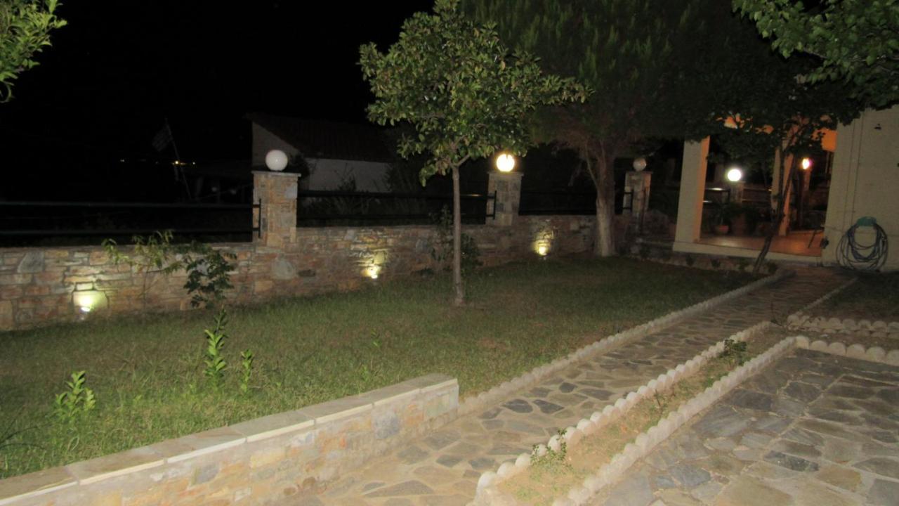 Marathos  Beach Front House With View מראה חיצוני תמונה