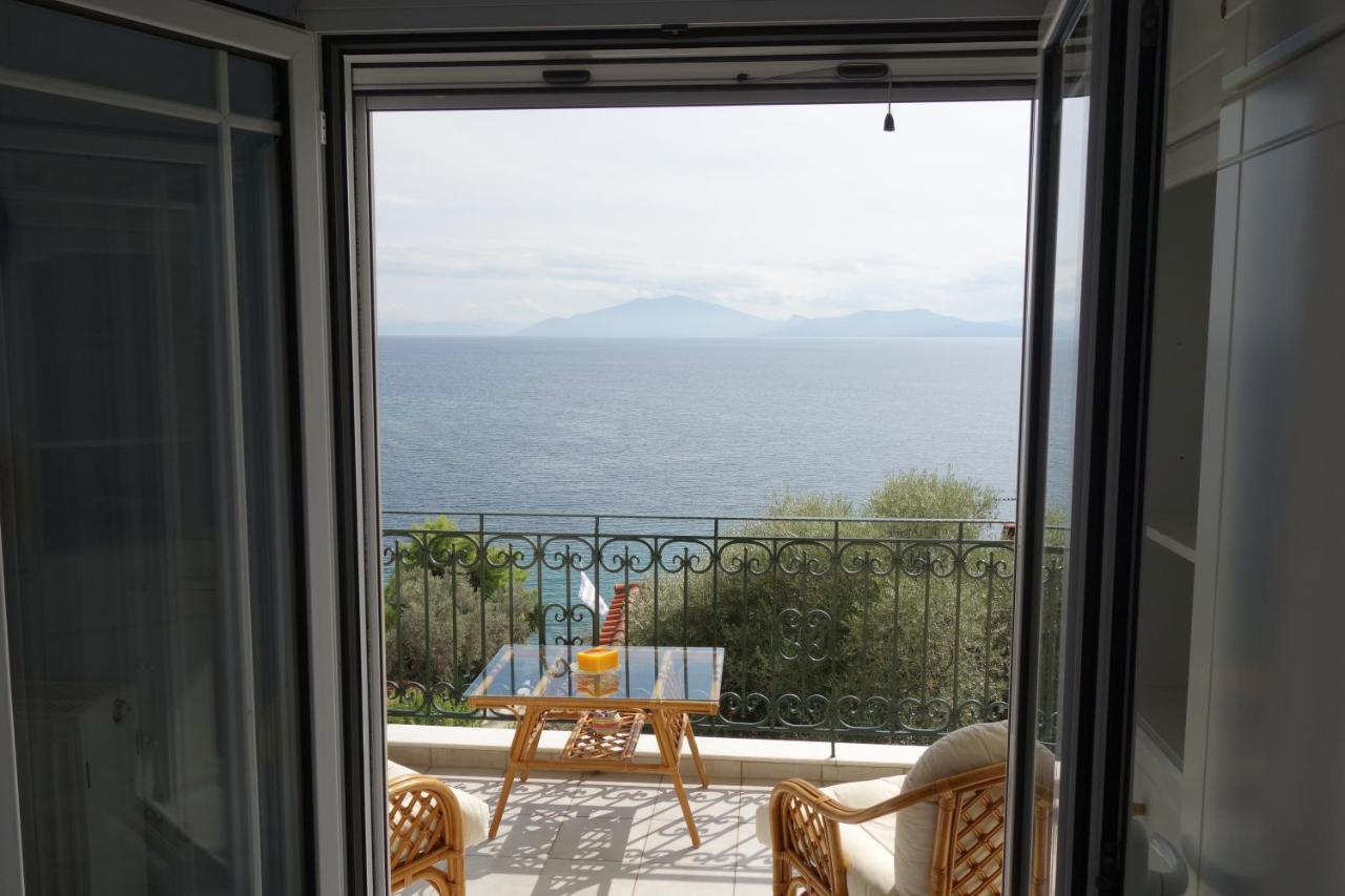 Marathos  Beach Front House With View מראה חיצוני תמונה
